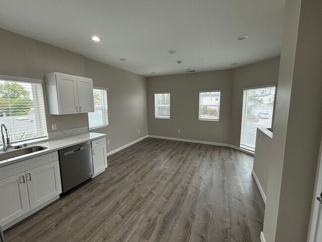 Building Photo - Newly Built in 2025! 4 Bed 2 Bath on Monte...