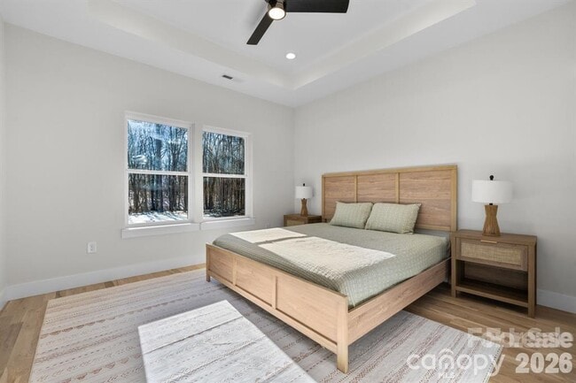 Building Photo - 548 Car Farm Rd