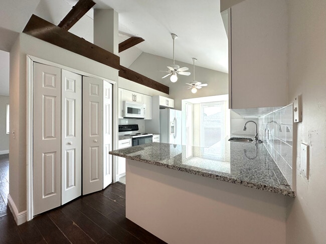 Building Photo - 18478 Tulip Rd