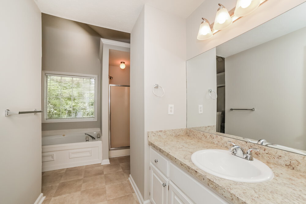 Building Photo - 2446 Letha Ln