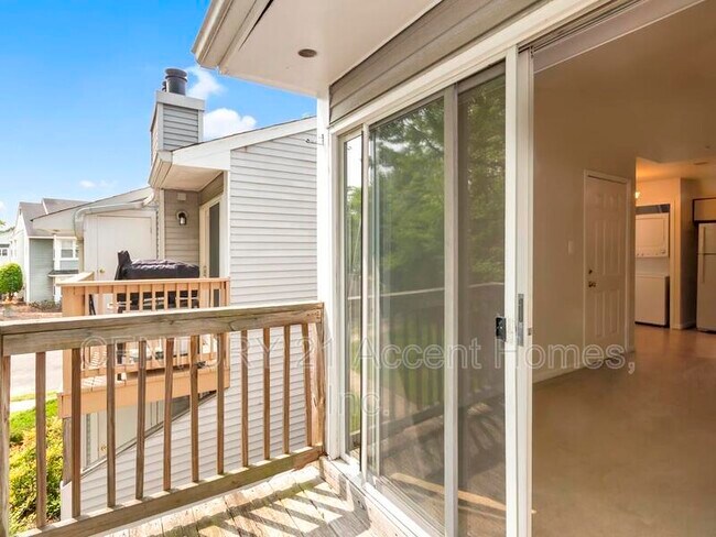 Building Photo - 8647 Beekman Pl