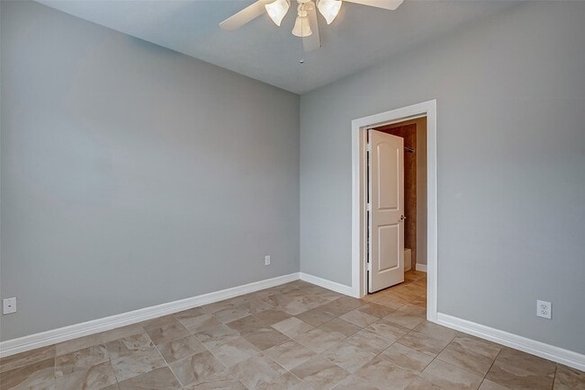 Building Photo - 1174 Hempstead Villa Ln