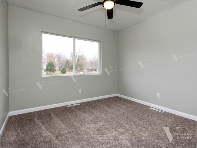 Building Photo - Spacious 4-Bedroom, 3-Bath Home for Rent i...