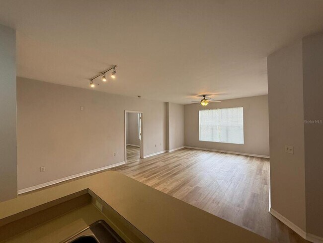 Building Photo - 5506 Metrowest Blvd