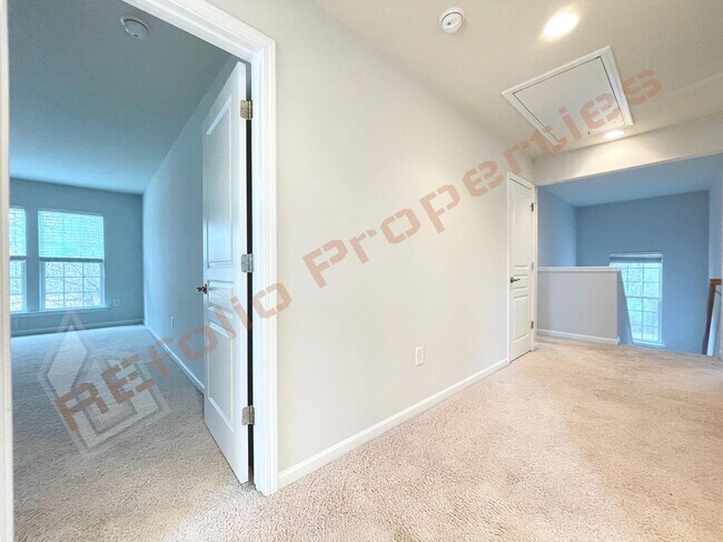 Building Photo - Elegant 4 bedroom Home w/ 1st Floor Office + Basement in Village Square @ Amberly, Cary, Availabl...