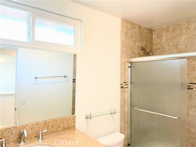 Building Photo - 52 Ashwood