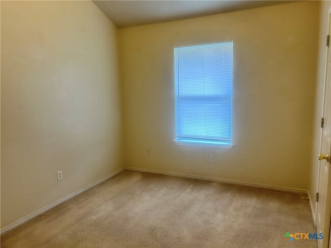 Building Photo - 4604 Wade Dr