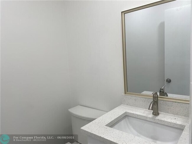 Building Photo - 954 Normandy Trail