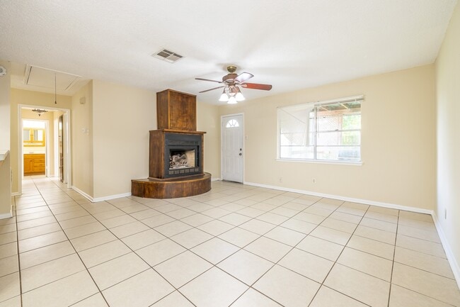 Building Photo - 4910 Redfish Reef Dr