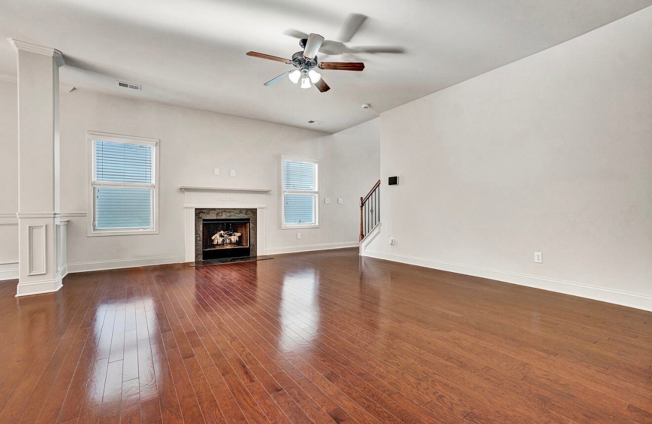 Building Photo - 257 Meadow Blossom Way