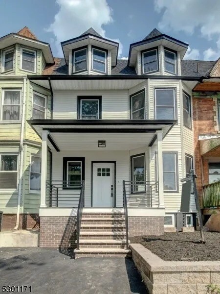 Building Photo - 4 N 16th St