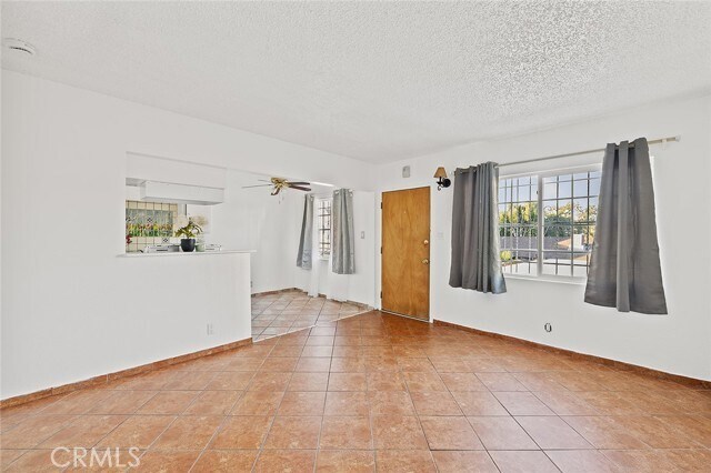 Building Photo - 330 W Laurel St