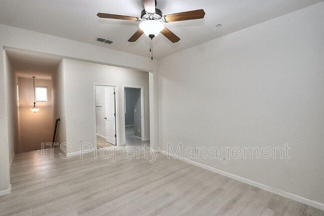 Building Photo - 9200 Rioja St