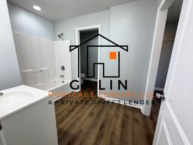 Building Photo - 1502 E 31st St