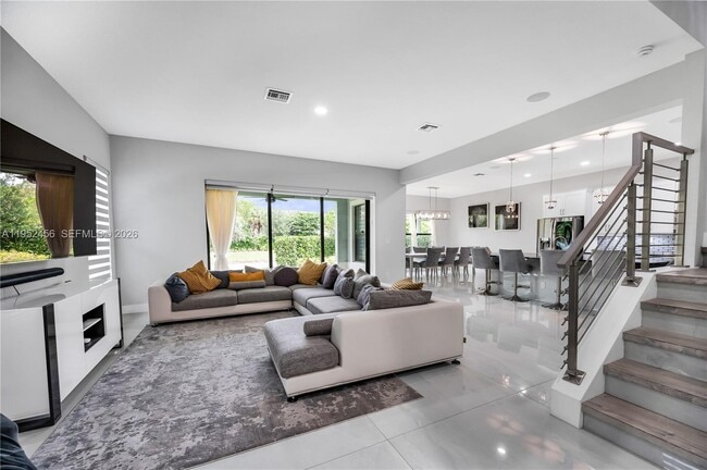 Building Photo - 8645 NW 39th Ct