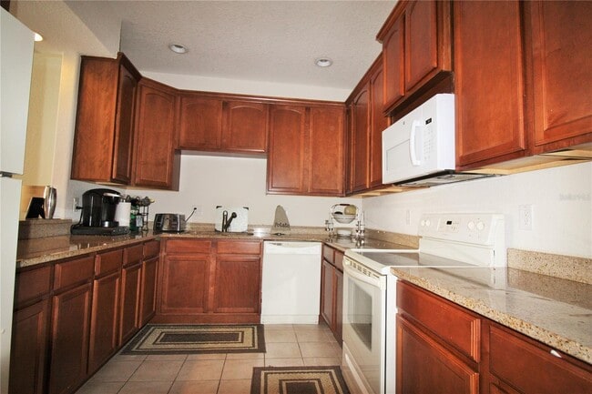 Building Photo - 17409 Promenade Dr