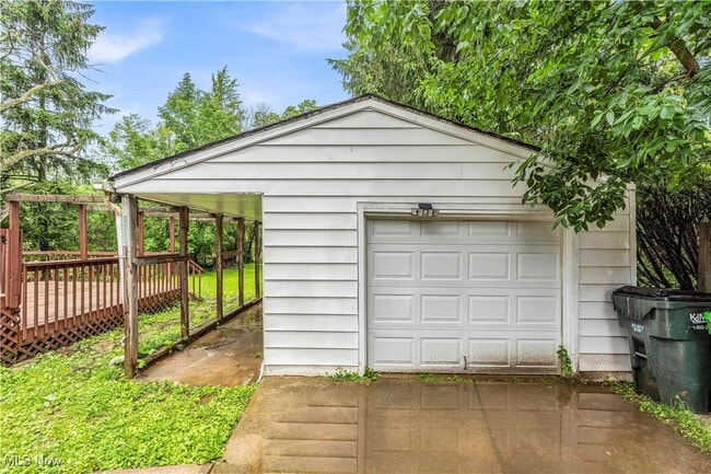 Building Photo - 13803 Wolf Ave