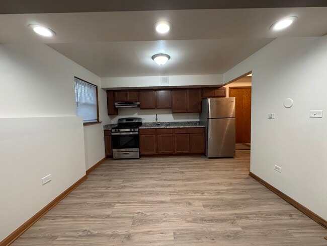 Building Photo - 7901 W Grand Ave