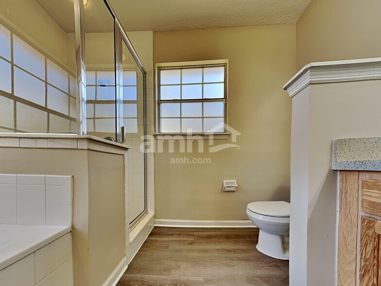 Building Photo - 9565 Staples Mill Dr