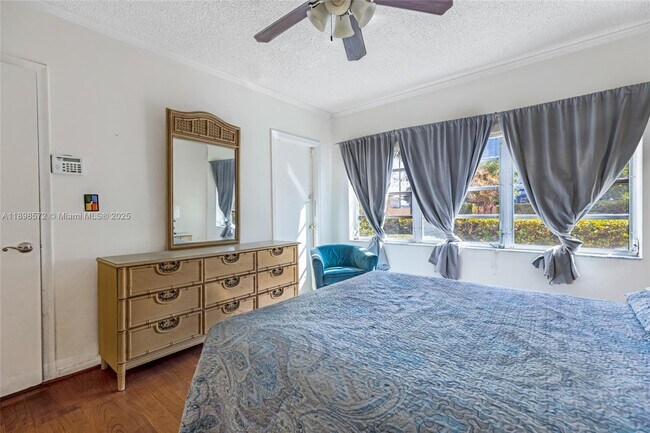 Building Photo - 4143 N Ocean Blvd