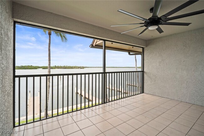 Building Photo - 894 Buttonwood Dr