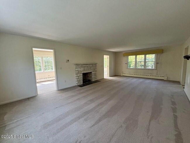 Building Photo - 4 Noonan Ln
