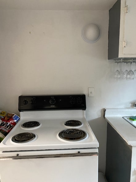 Building Photo - 1129 Magnolia Ave