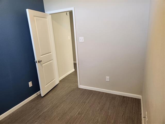 Building Photo - 511 Oakwood Ln