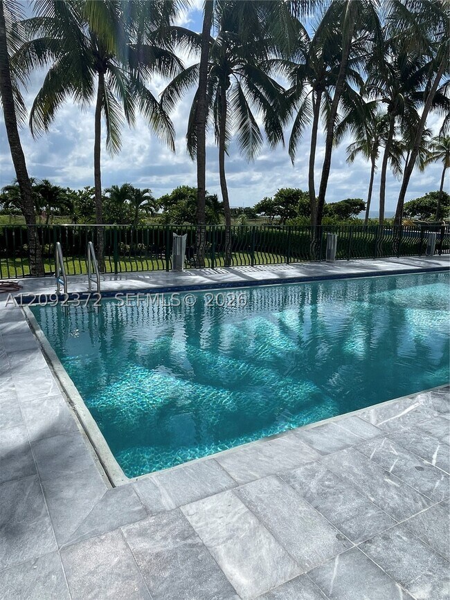 Building Photo - 9195 Collins Ave