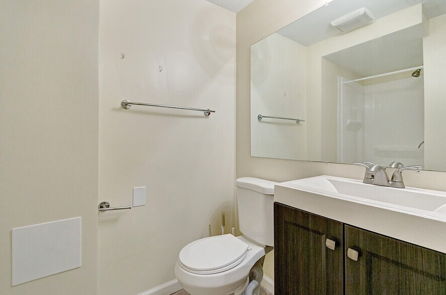 Building Photo - 9085 Autoville Dr