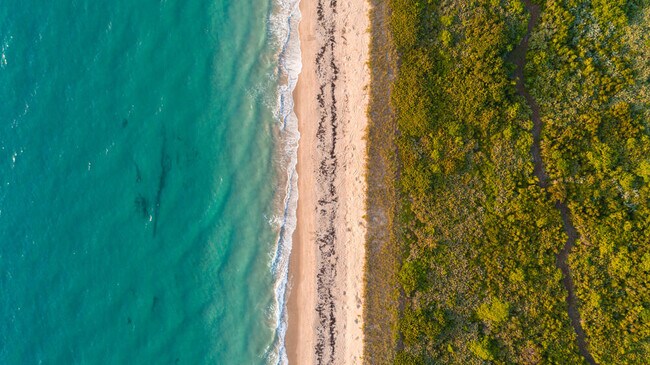 Building Photo - 400 S Beach Rd