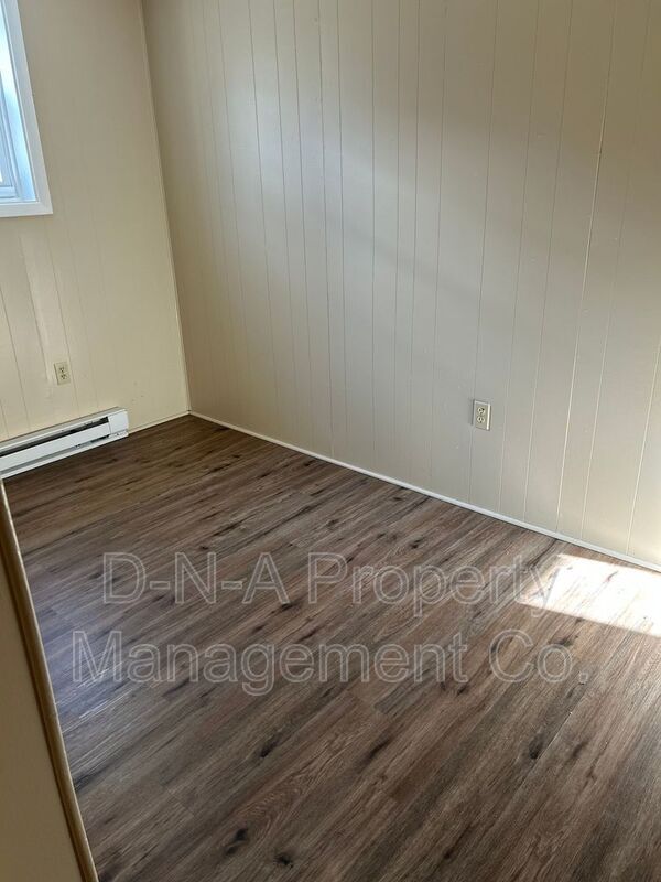 Building Photo - 1200 Cherry Lane Rd