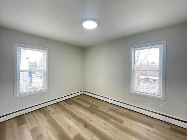 Building Photo - 124 Beech St