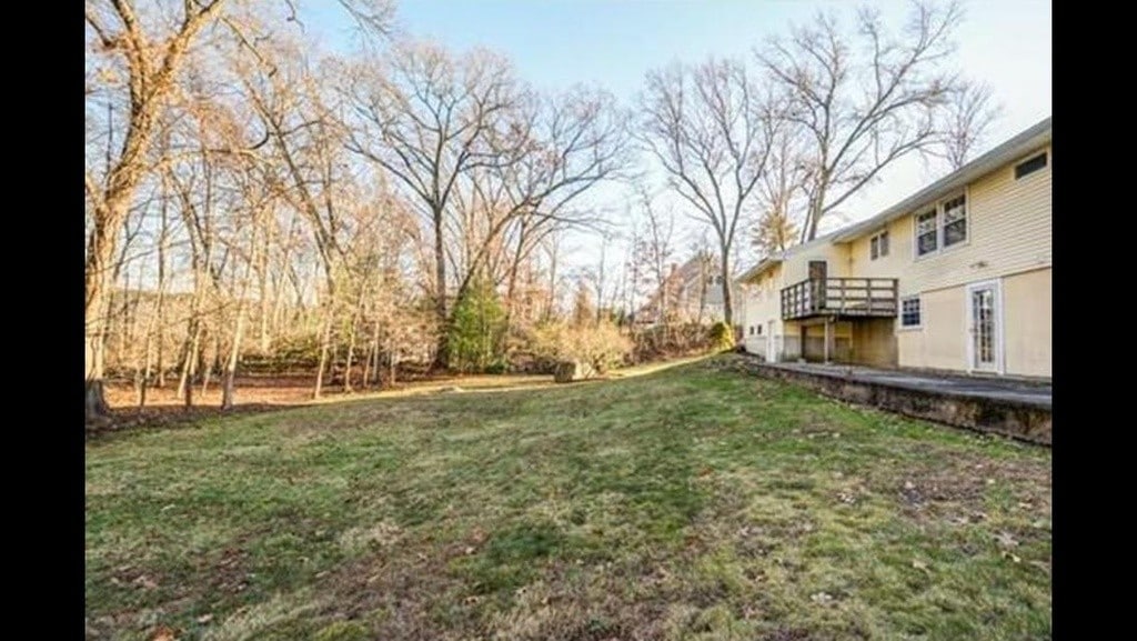 Private Yard - 112 Salem St