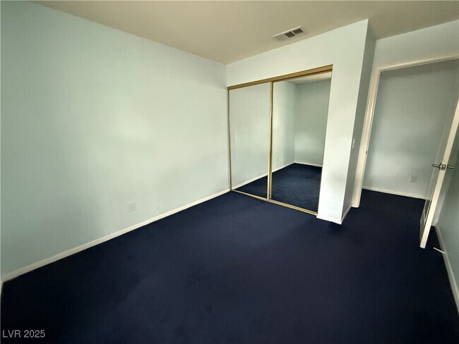 Building Photo - 3145 E Flamingo Rd