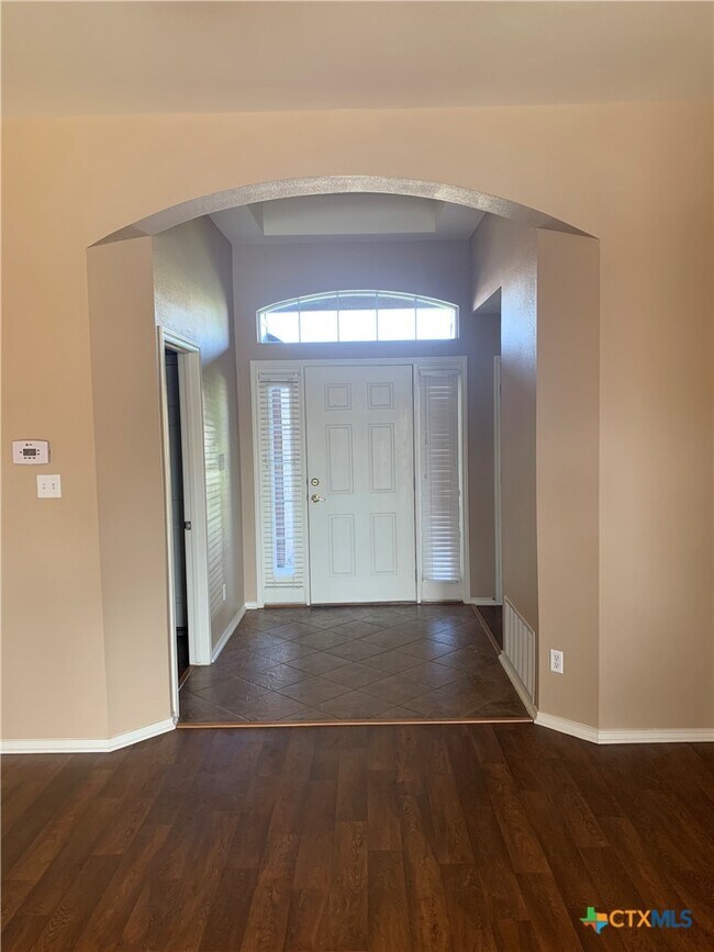 Building Photo - 1113 Branchwood Way