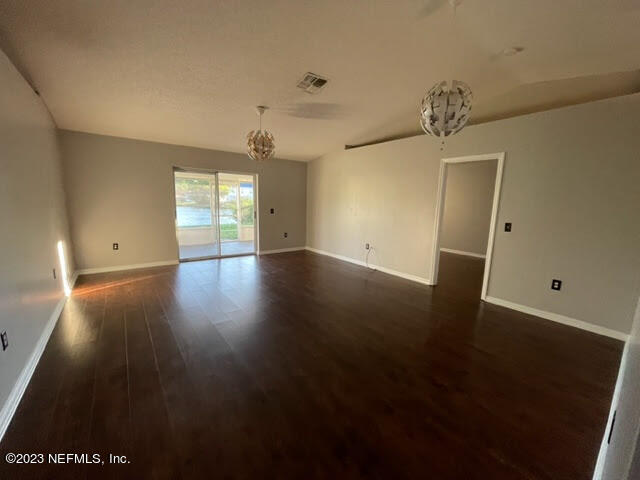 Building Photo - 10538 Lantana Lakes Dr N