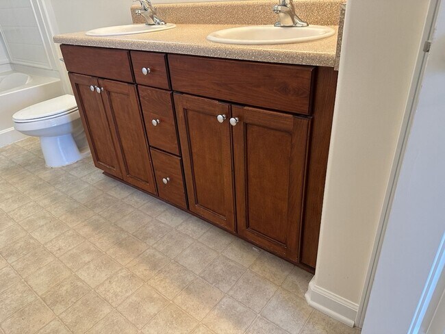 Building Photo - 20 Wesleyan Dr