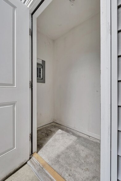 Building Photo - 282 Killian Way