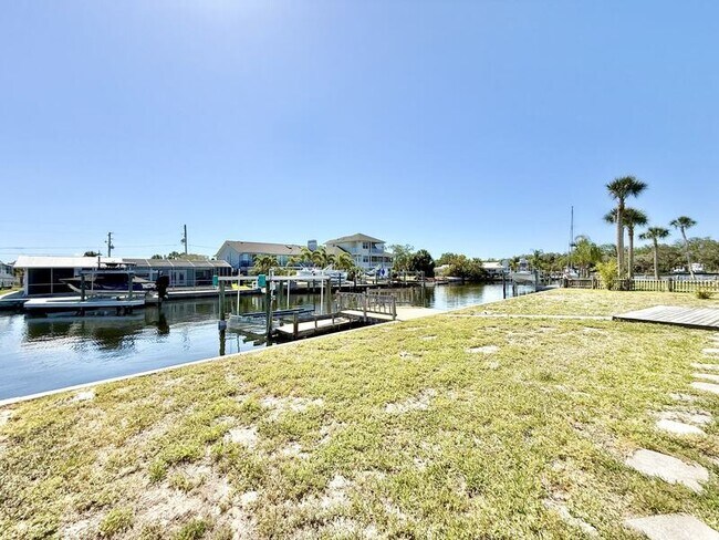 Building Photo - 8026 Brighton Dr