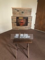 Building Photo - 327 Willow St