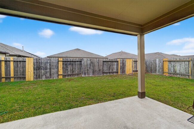 Building Photo - 8007 Carillon Way