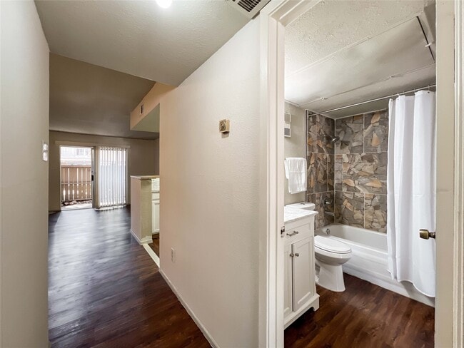 Building Photo - 6001 Reims Rd