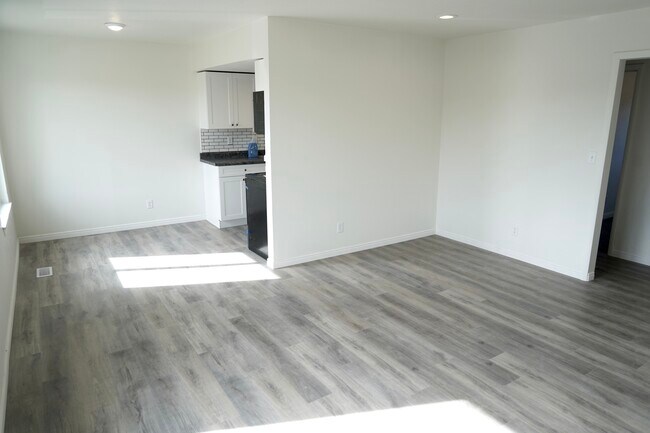 Building Photo - 1526 W 1650 N