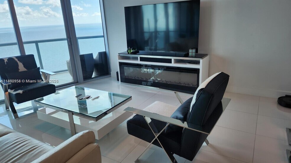 Building Photo - 17001 Collins Ave