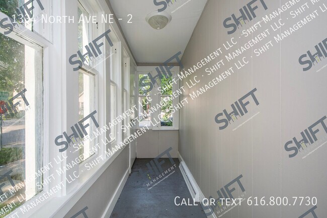 Building Photo - 1334 North Ave NE