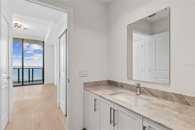 Building Photo - 3015 S Ysabella Ave