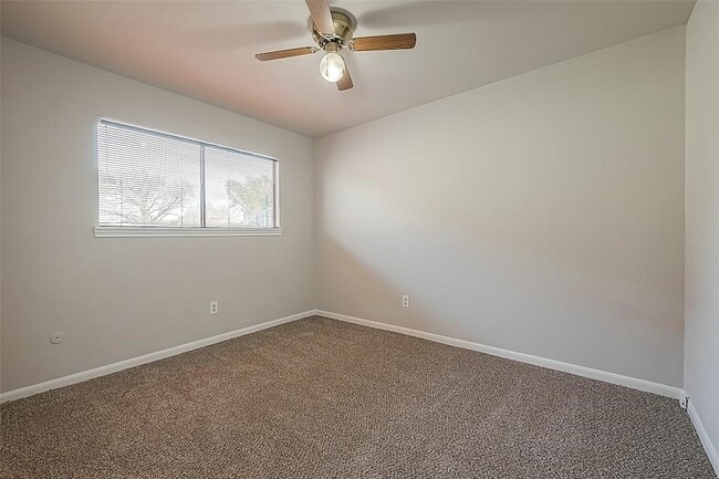 Building Photo - 3127 Ashfield Dr