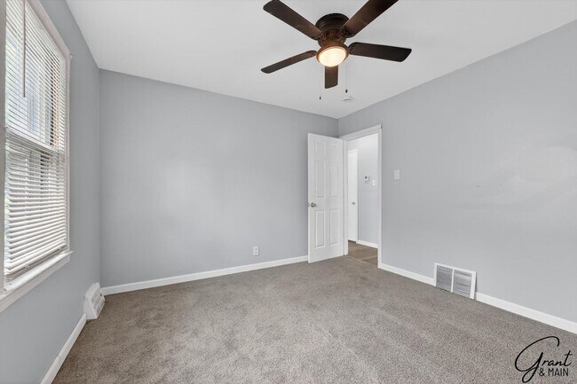 Building Photo - 16212 Maddelein St