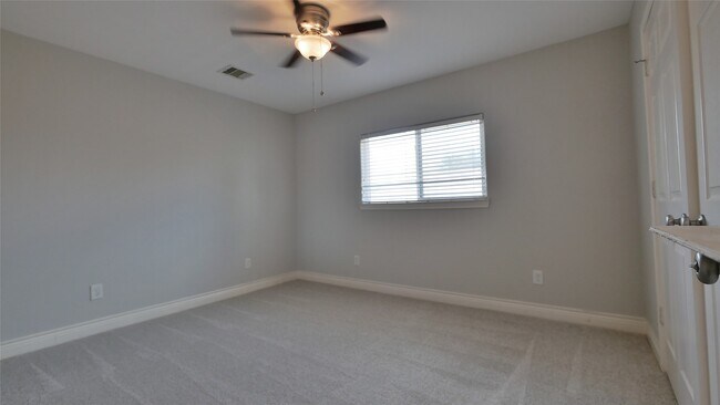 Building Photo - 4315 Field Meadow Dr